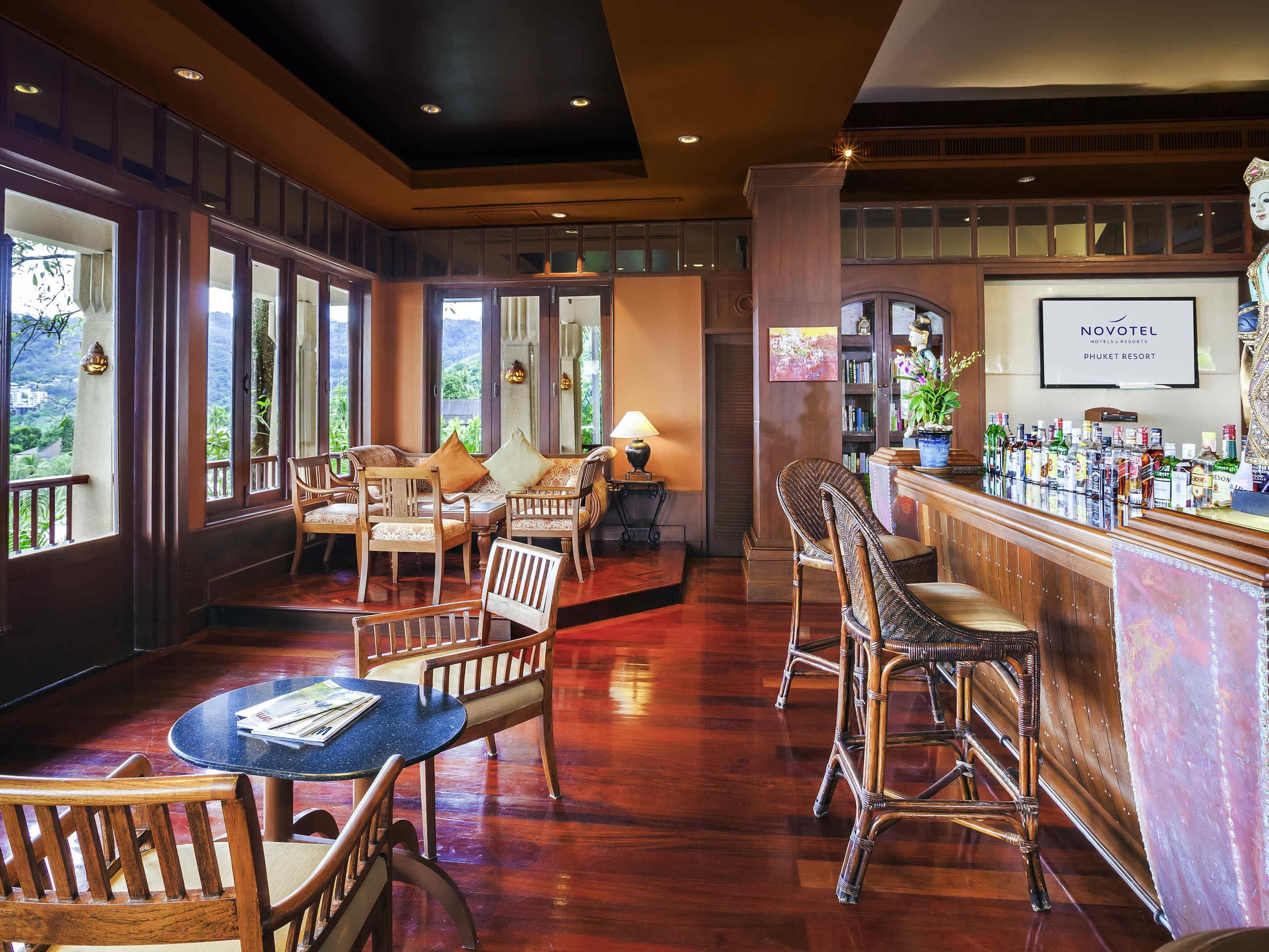 منتجع نوفوتيل فوكيت - باتونغ - بار