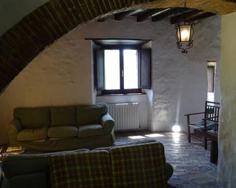 Comfortable apartment to live in nature4 Px - Arezzola - Pokój dzienny