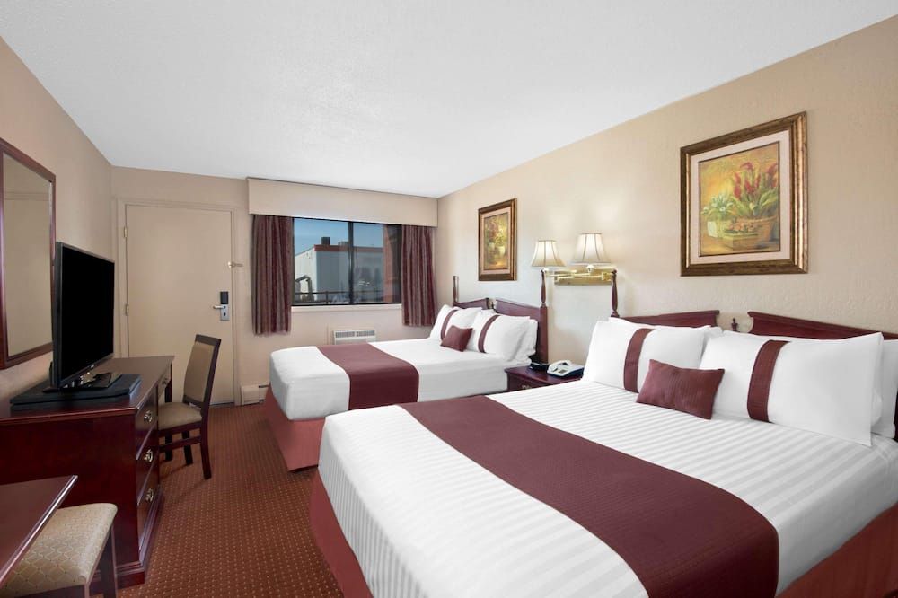 Deer Park Inn Red Deer thumbnail 3