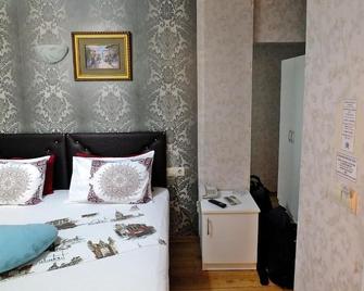 Kadikoy Port Hotel - Istanbul - Bedroom