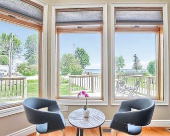 Crystal Beach Cottage & Spa - Innisfil - Balcony