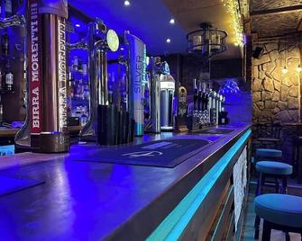 The Bull On The Bridge - Sowerby Bridge - Bar