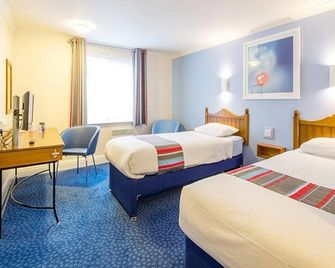 Travelodge Perth A9 - Perth - Slaapkamer