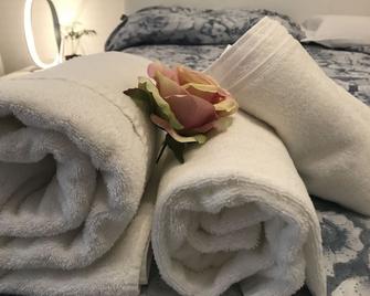 1 B&B Home Sweet Home – Affitti Brevi Italia - Manfredonia - Habitación