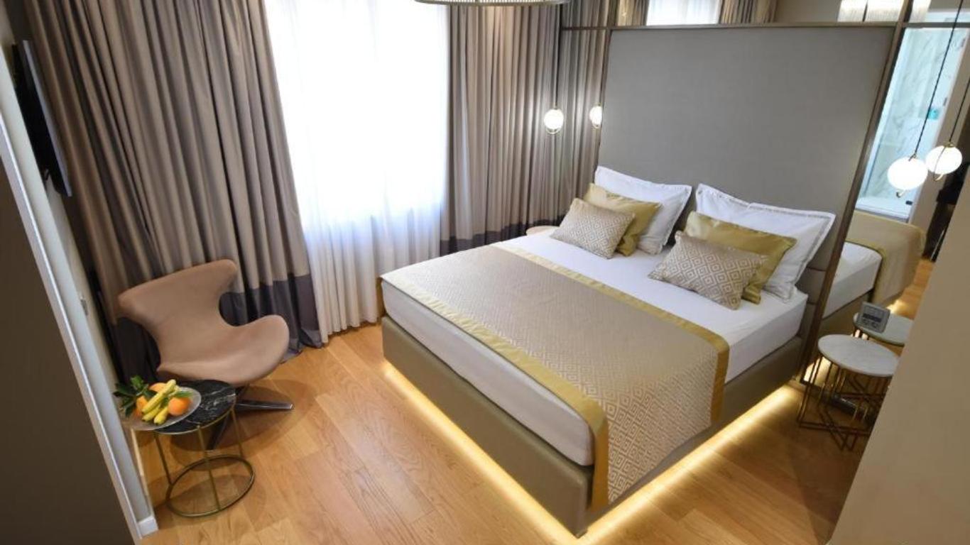 Hotel Malhar Palace (Adults Only)