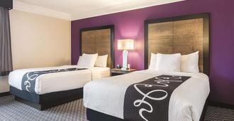 La Quinta Inn & Suites by Wyndham Shreveport Airport - Shreveport - Sypialnia