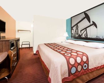 Super 8 by Wyndham Midwest City OK - מידווסט סיטי - חדר שינה