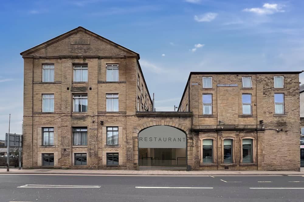 Cambridge Hotel Waterfront - Brighouse - Edificio