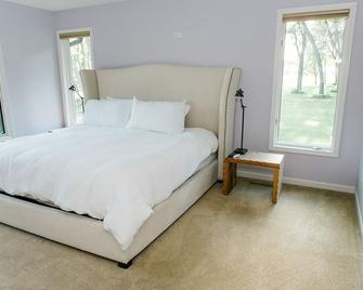 New Listing Home On Hazeltine National Golf Course With Enchanting Sunsets - Chaska - Bedroom