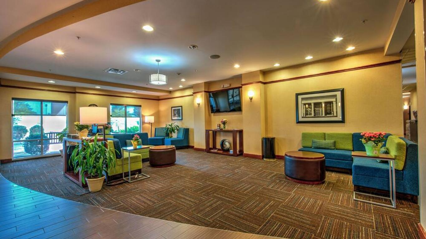 Comfort Suites Urbana Champaign, University Area