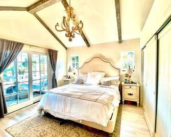 Anavo Farm's Chic Sheep Retreat - Solvang - Bedroom