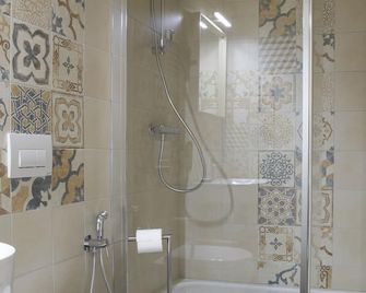 Casa Vacanze San Stefanetto - Alba - Bathroom