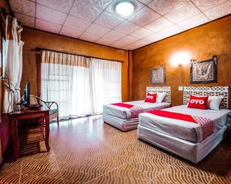 OYO 490 Chiangsan Golden Land Resort2 - Chiang Saen - Bedroom