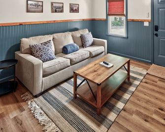 The Gate - Bungalow - Skaneateles - Sala de estar