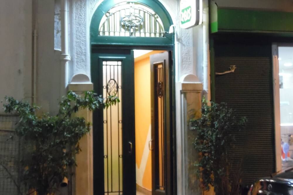 Zeus Hostel - Athènes - Extérieur