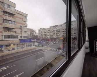 Ultracentral Luxury - Pitești - Balcon