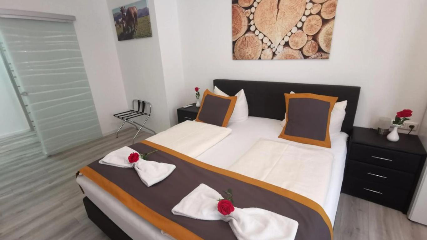 Garni City Hotel