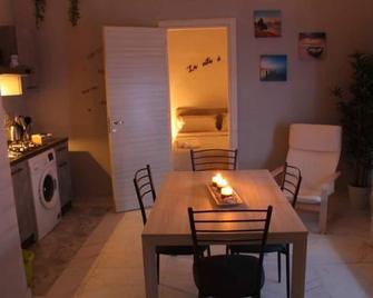 House Relax Bella Napoli - Nápoles - Comedor