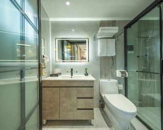 Qixin Xianting Hotel - Xiangxi - Bathroom
