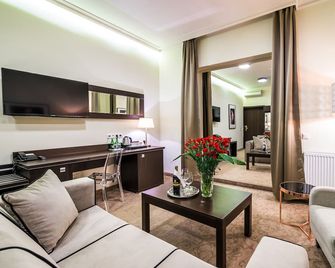 Hotel Luxor - לובלין - סלון