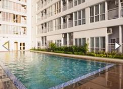 Apartemen Taman Melati Margonda by Winroom - Depok - Pool
