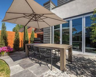 Modern Bungalow 3-bedroom with Cold Plunge in West Highland, Denver - Denver - Patio