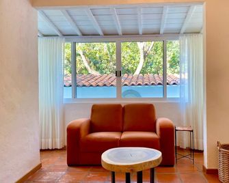 Hotel Cala Blanca Cuernavaca - קוארנאבאקה - סלון