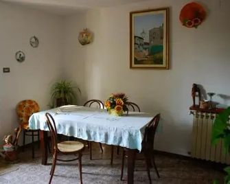 Bed And Breakfast Il Girasole - Lamporecchio - Comedor