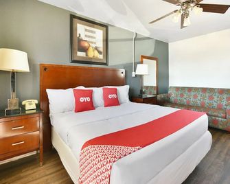 OYO Hotel Mcalester Ok S Main St - McAlester