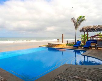 Welcome To Sunrise Villa! Get Ready For An Unforgettable Beach Vacation! - Manglaralto - Pool
