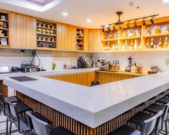 Coastal Breeze Hotel - Baler