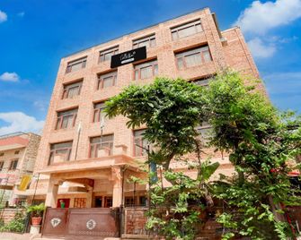 Super Collection O Rai Ka Bagh Near Railway Station Formerly Pioneer Plaza - Jodhpur - Gebouw