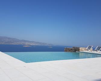 Villa Artemis - Antiparos - Pool