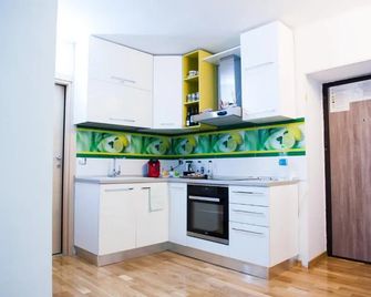 White Dream Suites - Iaşi - Kitchen