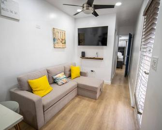 Sunset Villas 'Good Morning' Tiny Home Container - Frederiksted
