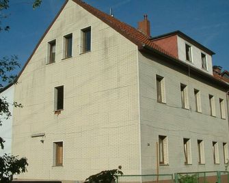 2 apartments for up to 12 people - Schöningen - Edificio