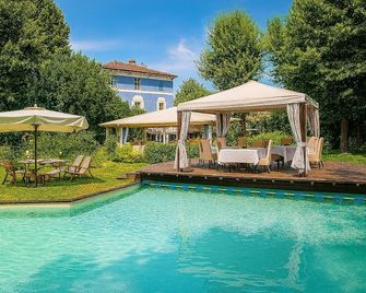 Resort Dei Limoni Tower Inn - Lucca - Pool