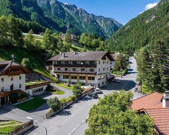 Hotel Martellerhof - Martell - Building