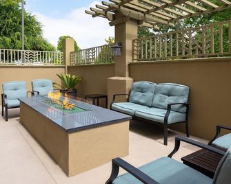 Larkspur Landing Extended Stay Suites Sunnyvale - Sunnyvale - Varanda