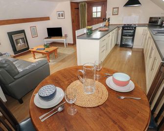 The Loft, Preseli - Fishguard - Living room
