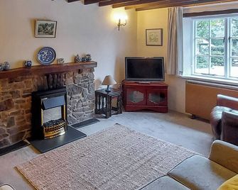 Little Forda - Lifton - Living room