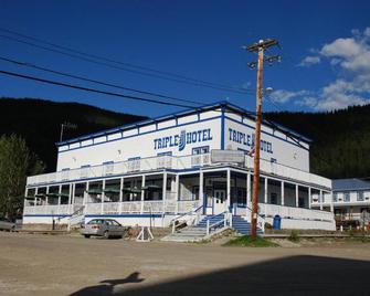 Triple J Hotel - Dawson City