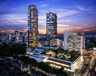 Keraton at The Plaza - Jakarta - Building