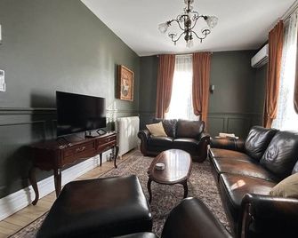 Les Ancestrales - Maison Jodoin, suite Augustine - Saint-Hyacinthe - Wohnzimmer