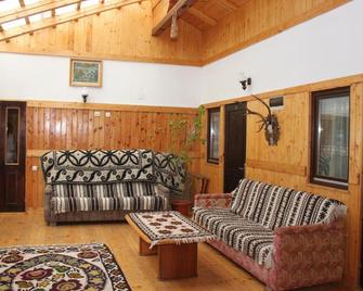 Pensiunea Casa Alex - Sadova - Living room