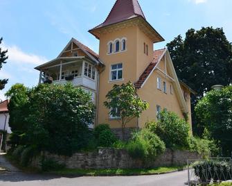 Modern Apartment In A Listed Villa With Beautiful View From Balcony - Bad Suderode - Gebäude