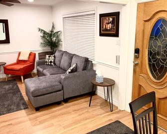 Private home in Livermore CA, near Bart Station - Livermore - Sala de estar