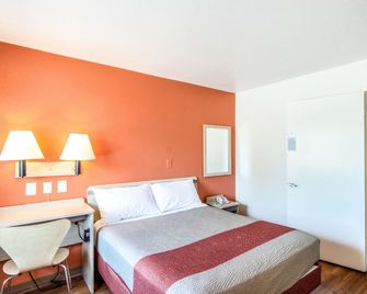Motel 6 Redding Central - Redding