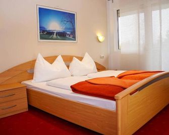 Hotel Hudelist - Krumpendorf - Bedroom