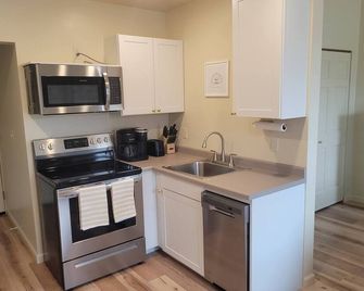 Charming downtown oasis in Crookston - Crookston - Keuken